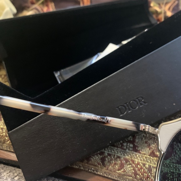 Authentic DIOR 48 brow tortoise Acetate/Metal Sunglasses - Picture 9 of 10